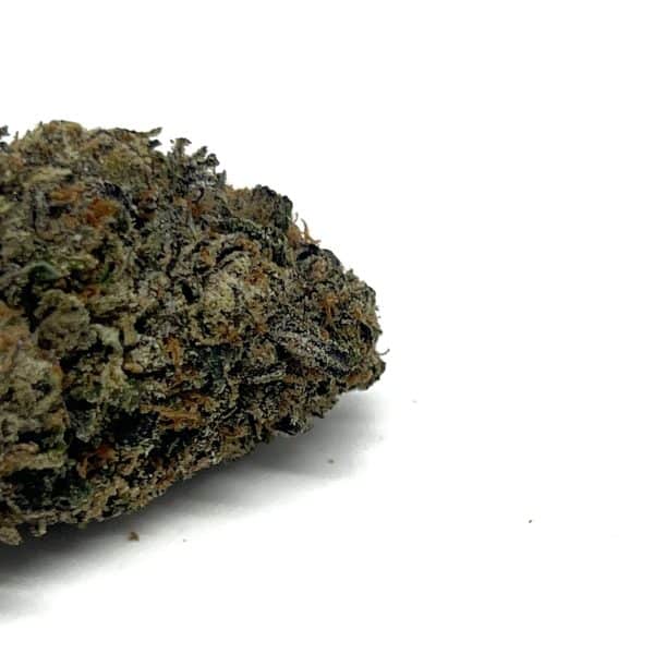 Purple Runtz is a hybrid weed strain made by crossing Gelato #33 with Zkittlez. This strain is more calming than energizing.
